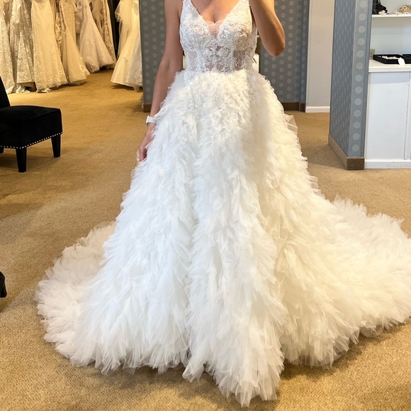 Martina Liana Bridal Gown - Picture 4 of 5